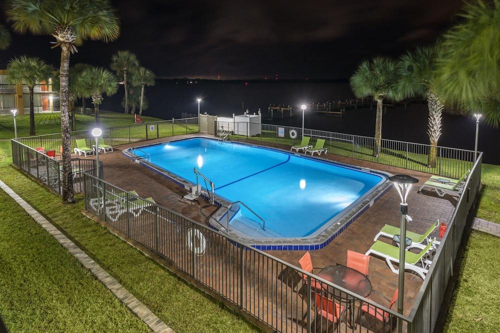 Quality Inn And Suites Palatka Riverfront Εξωτερικό φωτογραφία