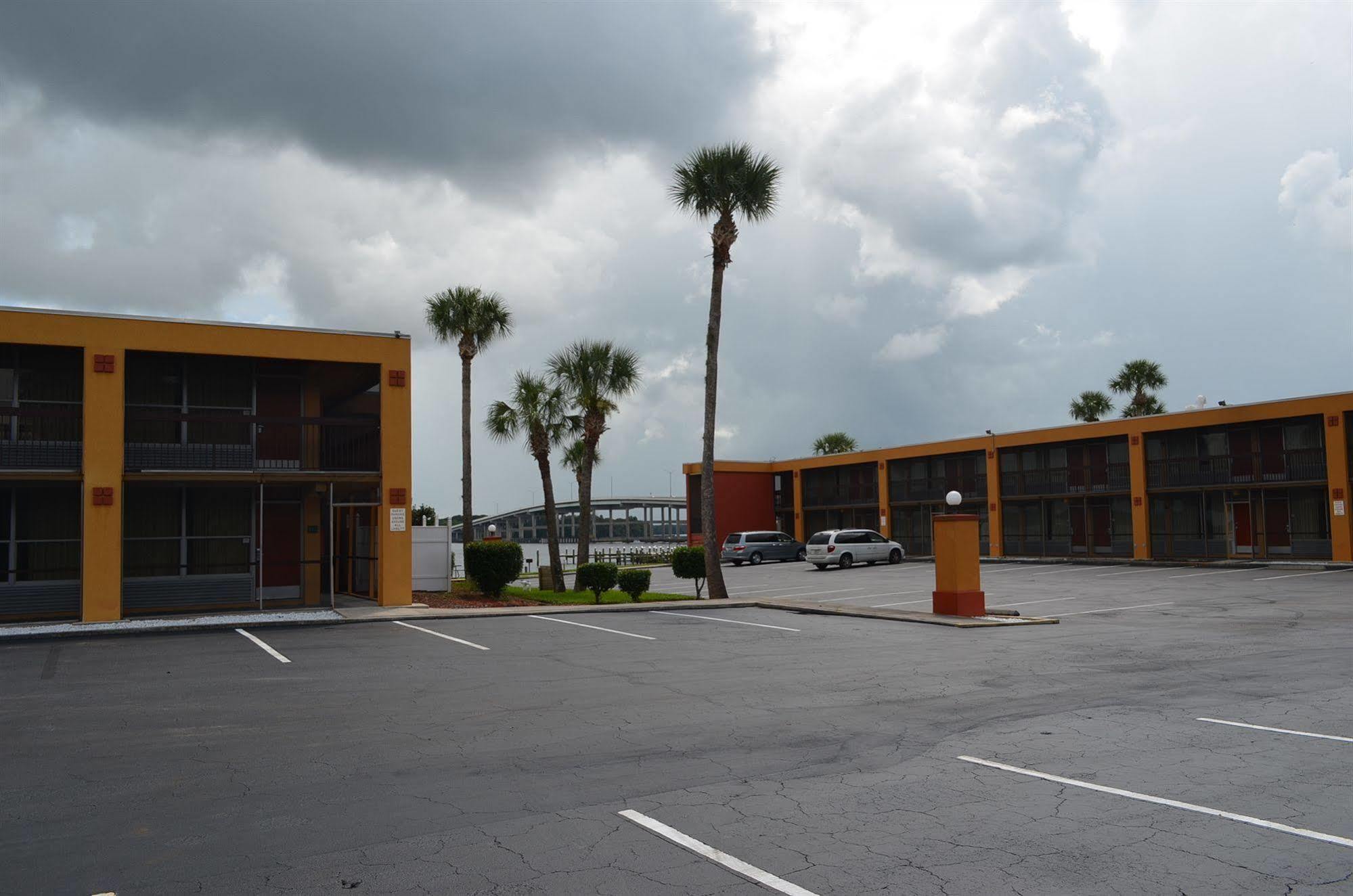 Quality Inn And Suites Palatka Riverfront Εξωτερικό φωτογραφία