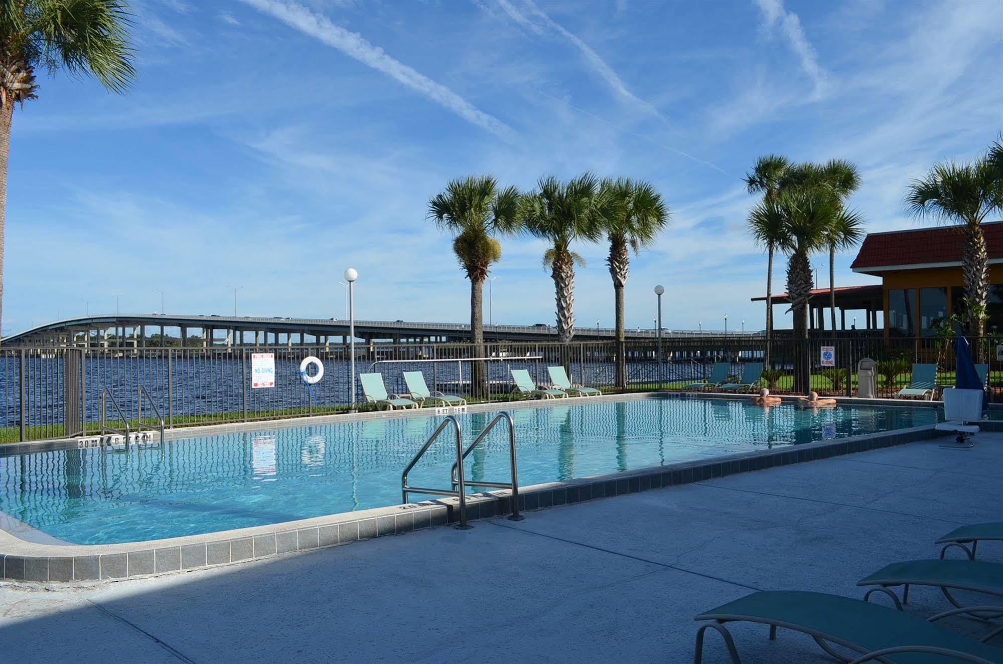Quality Inn And Suites Palatka Riverfront Εξωτερικό φωτογραφία
